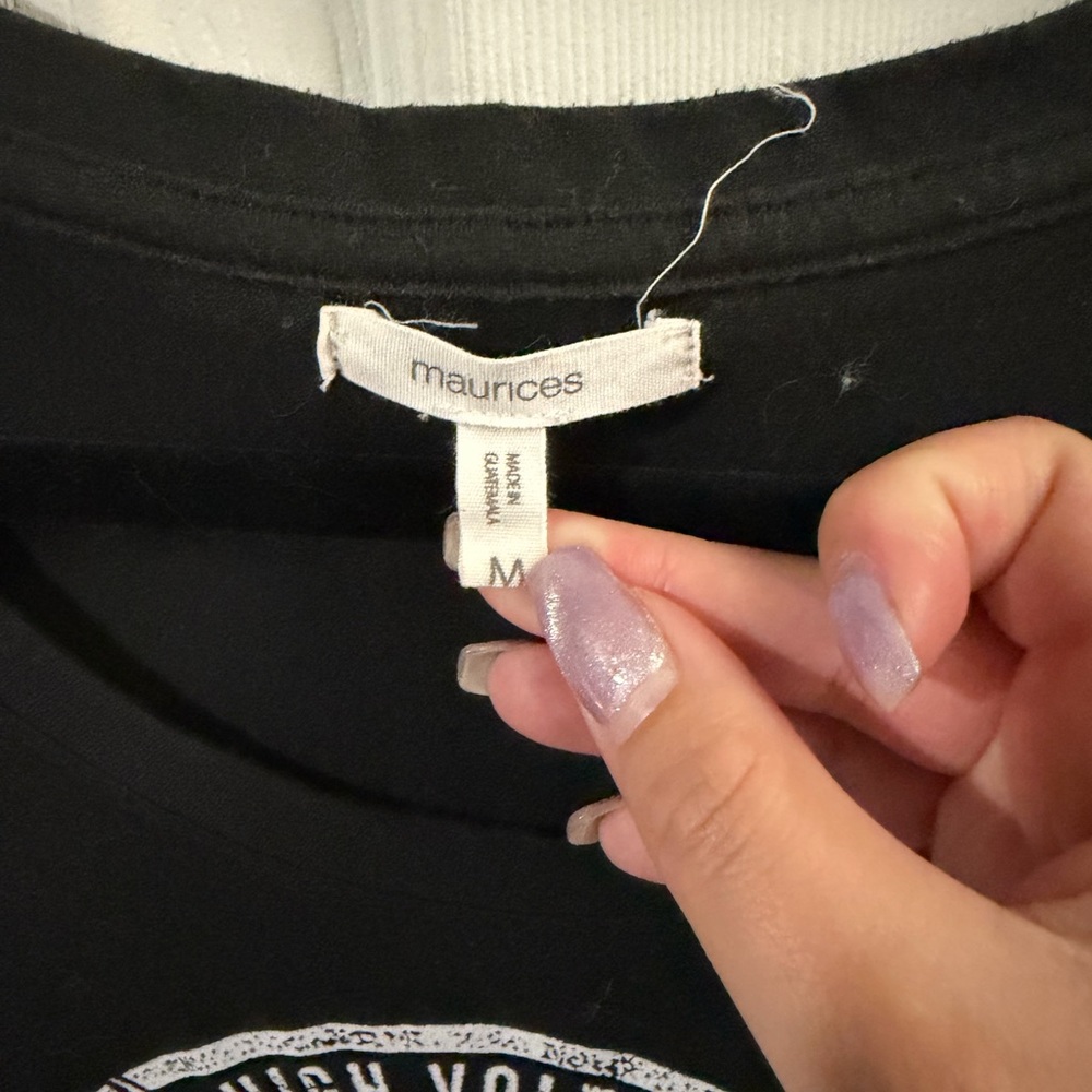 ❣️❄️Maurices AC/DC Tee - Picture 3 of 4